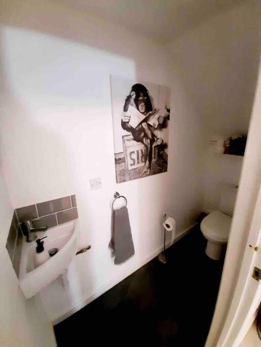 Lovely 1-Bedroom Serviced Apartment In Deal, Kent ภายนอก รูปภาพ